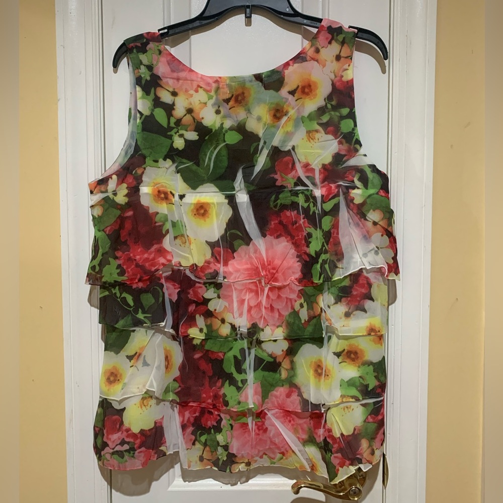 Floral Ruffled Tank - Picture 3 of 3